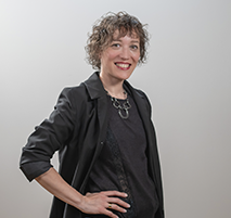 MARÍA PILAR LARRAYAD
